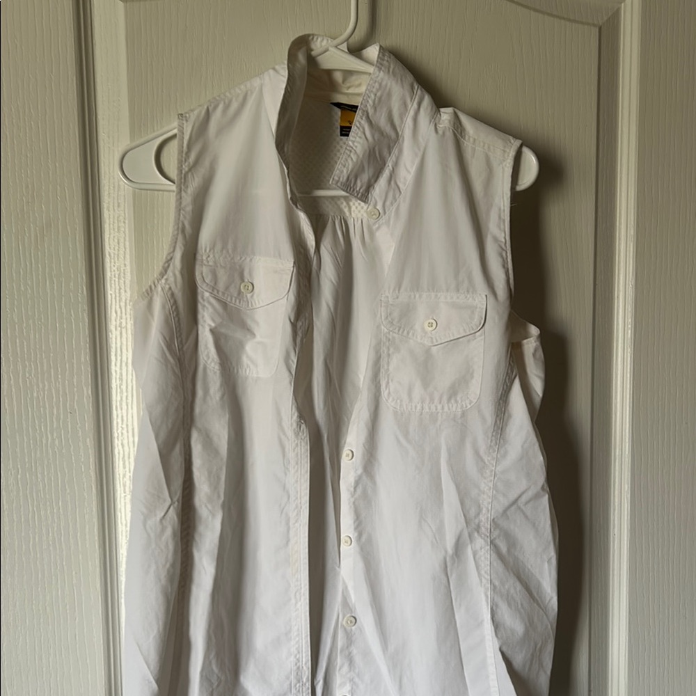 Eddie Bauer White Sleeveless Button-Up Shirt